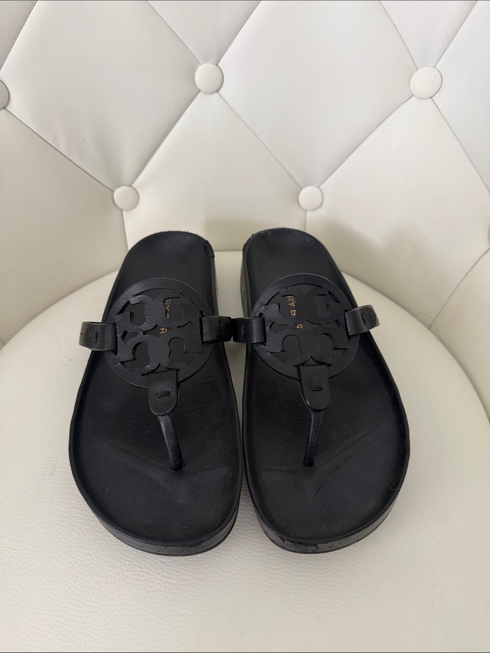 Tory Burch Miller Cloud Sandals Black Leather Logo Thong Sandals - Picture 10 of 14